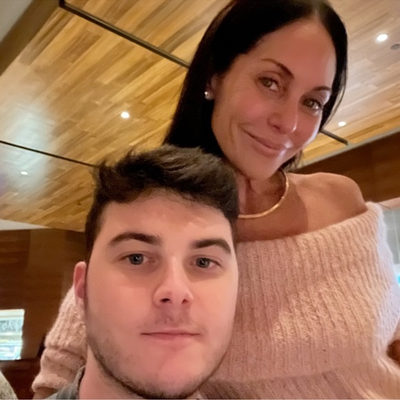 SURPRISE 🥰 I’m BACK 👜👛🎒 Just In Vintage Lux Bags Wallets Belts Shoes SLGs! - Picture 16 of 16